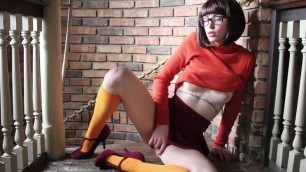 Horny Velma gets alone time - PornGO.com